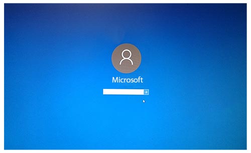 [Windows10]Windows ログイン画面の背景を変更する方法：「レジストリエディター」